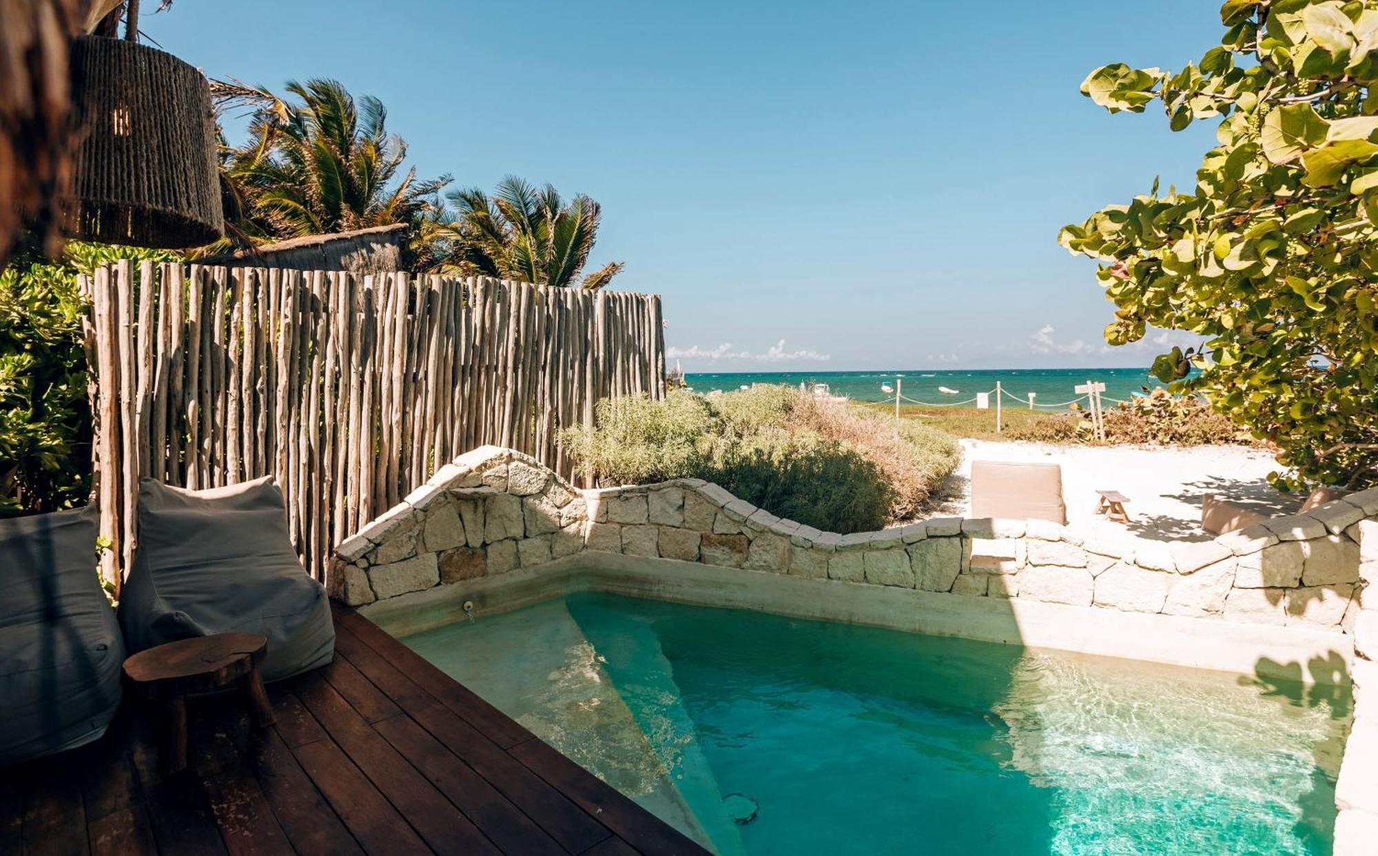 Ikal Tulum Hotel Exterior foto Beachfront pool at Habitas Hotel, Tulum, Mexico